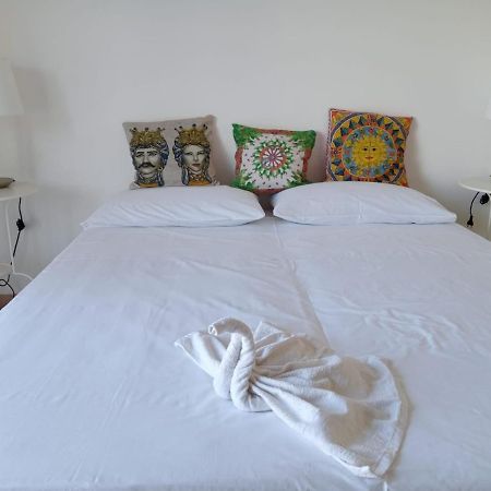 A Casa Di Alex Apartment Catania Ngoại thất bức ảnh